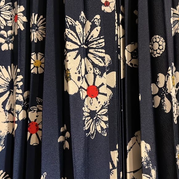 Jason Wu for Target skirt. Size 8. Perfect condition. - Picture 2 of 5